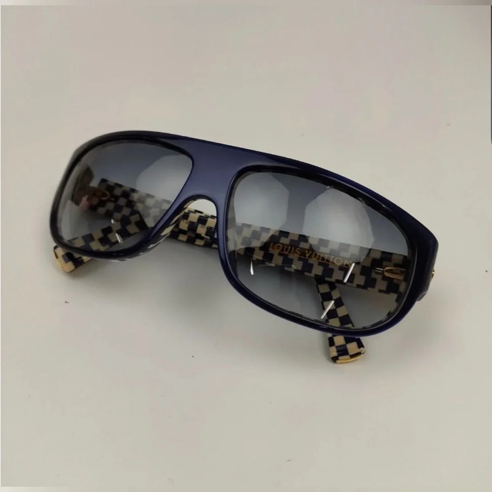 Louis Vuitton Authentic Sunglasses Unisex!!! Like New! - Picture 12 of 13